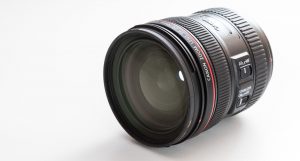 Canonキヤノンのマウント・レンズ名の読み方「EF」「IS」や「STM」って何？
