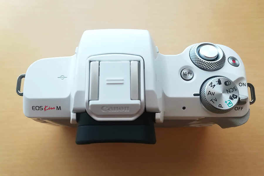 Canon EOS kissM