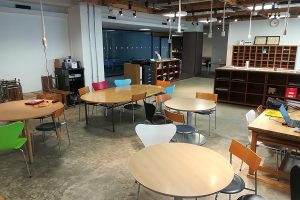 金沢の無料で使えるコワーキング・電源がある作業スペース「ITビジネスプラザ武蔵」