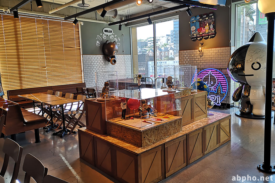 LINE FRIENDS STORE 梨奏院店